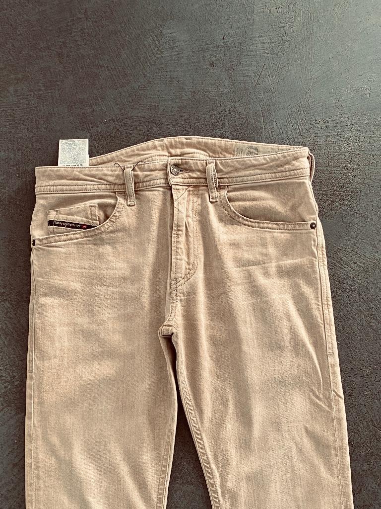 J563 Diesel maat W31/L34=40=M jeans spijkerbroek broek beige, Overige kleuren, Ophalen of Verzenden, Zo goed als nieuw, Diesel