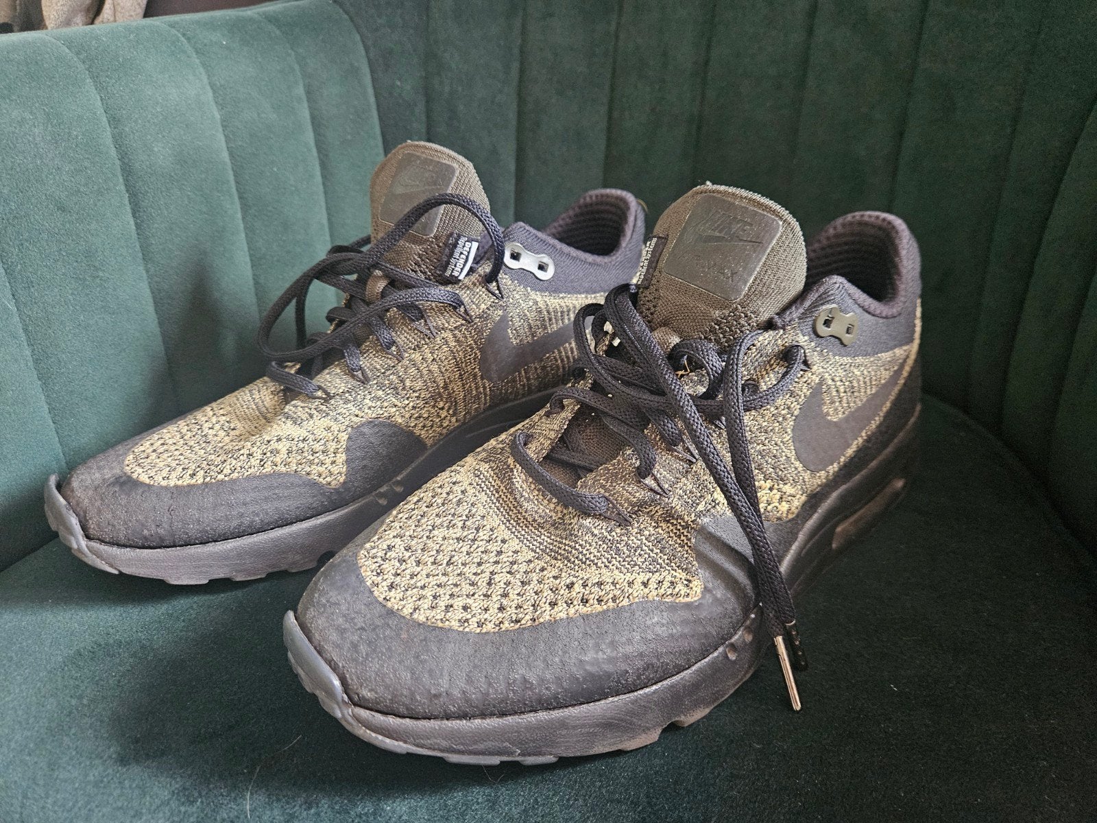 Nike Air Max 1 Ultra Flyknit neutral olive Maat 43, ZGAN, Kleding | Heren, Schoenen, Overige kleuren, Nike, Ophalen of Verzenden