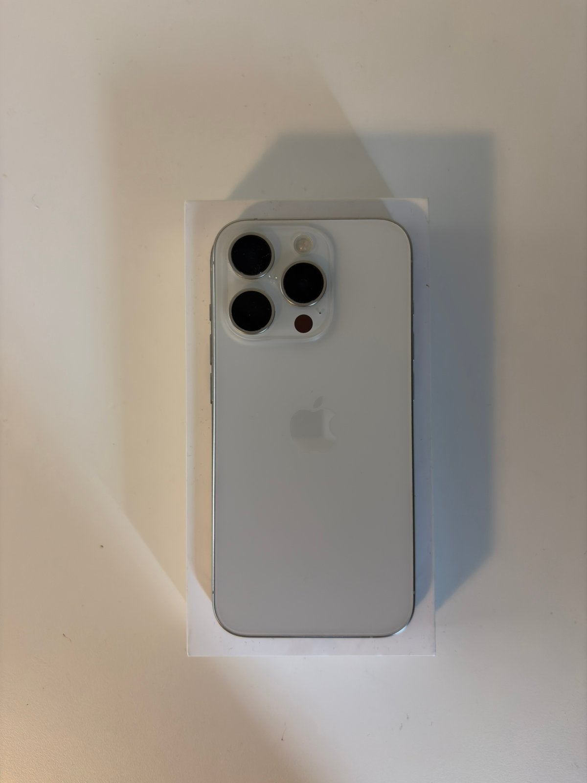 iPhone 15 Pro 128GB– Wit – Schadevrij – 83% batterijconditie, Telecommunicatie, Mobiele telefoons | Apple iPhone, 128 GB, Wit