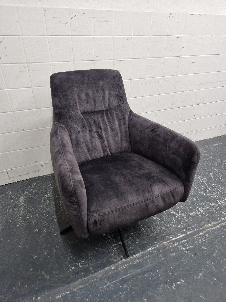 Draaifauteuil in antraciet grijze velours stof, Huis en Inrichting, Ophalen, Gebruikt, Onbekend, 75 tot 100 cm