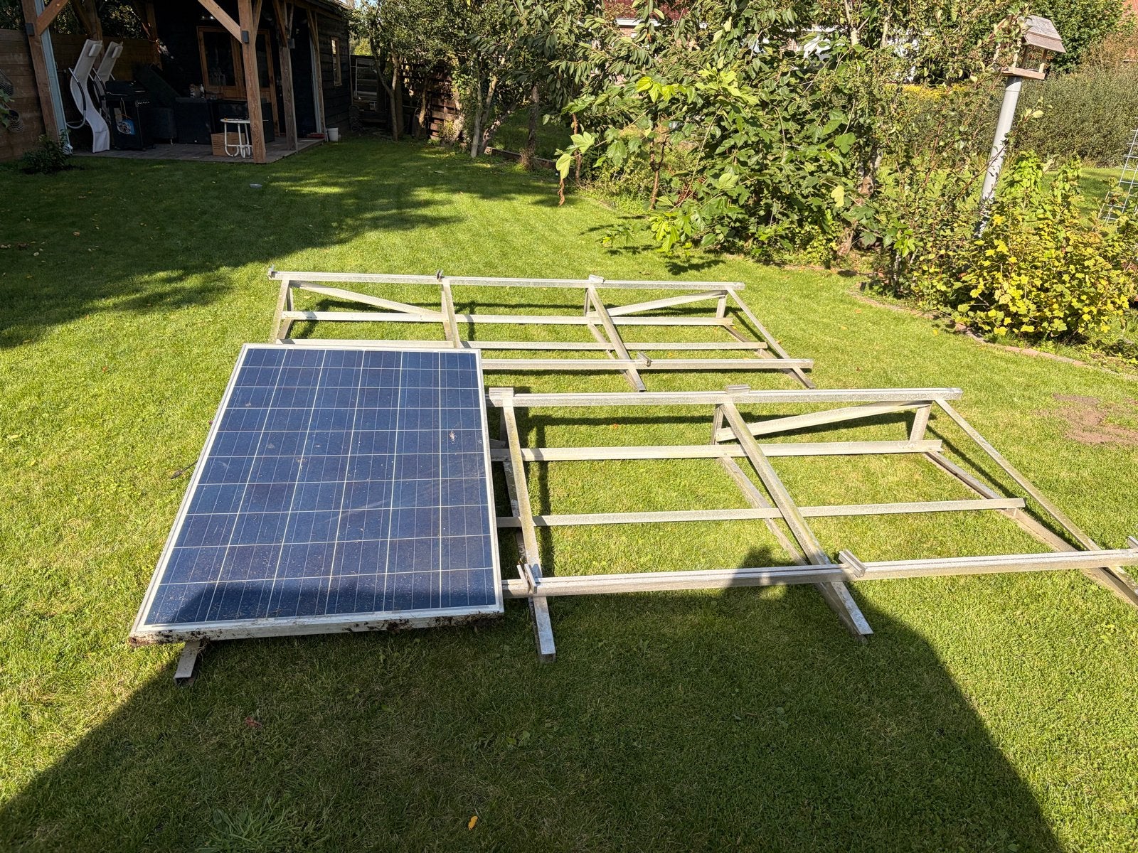 6 Zonnepaneel met montagesysteem - 255Wp en omvormer, Ophalen, Gebruikt, Compleet systeem, 200 wattpiek of meer