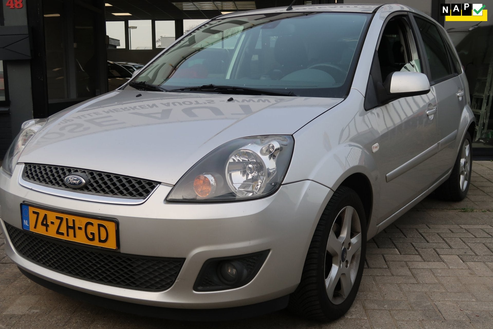 Ford Fiesta 1.3-8V Futura *Rijklaarprijs *Airco *NAP, 1299 cc, Stof, Zwart, 4 cilinders