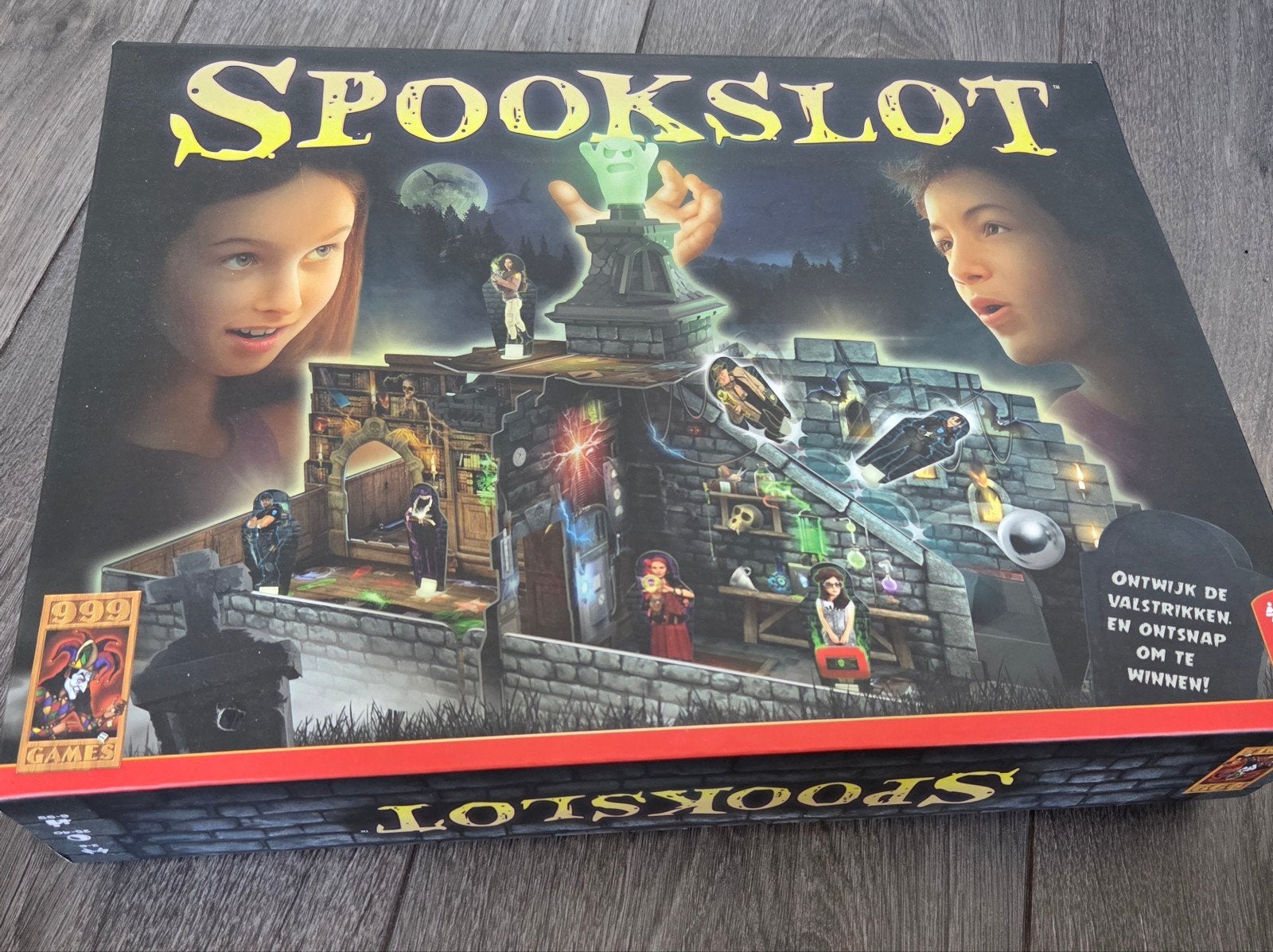 Spookslot Bordspel - Spannend Avontuur voor het Hele Gezin, Drie of vier spelers, Ophalen of Verzenden, Zo goed als nieuw, 999 Games