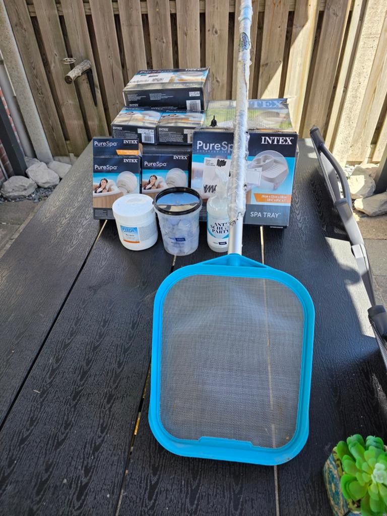 Intex PureSpa accessoires en zwembadonderhoud set, Ophalen, Nieuw, Reinigingsmiddel