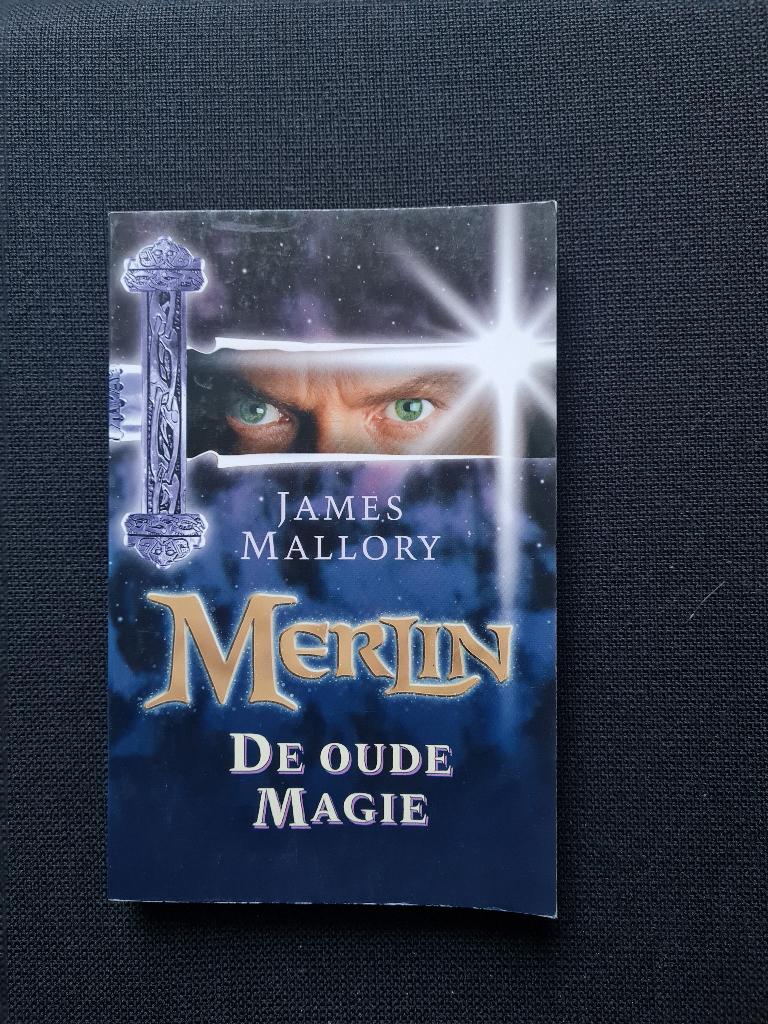Merlin - James Mallory, Ophalen of Verzenden, Gelezen