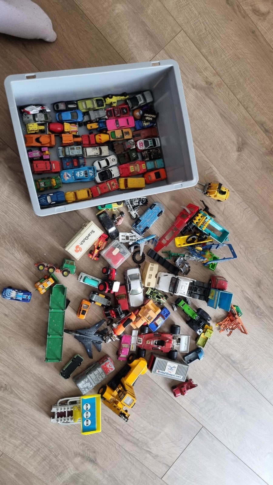 Bak gebruikte hotwheels matchbox dinky toys etc, Ophalen of Verzenden, Gebruikt, Overige typen