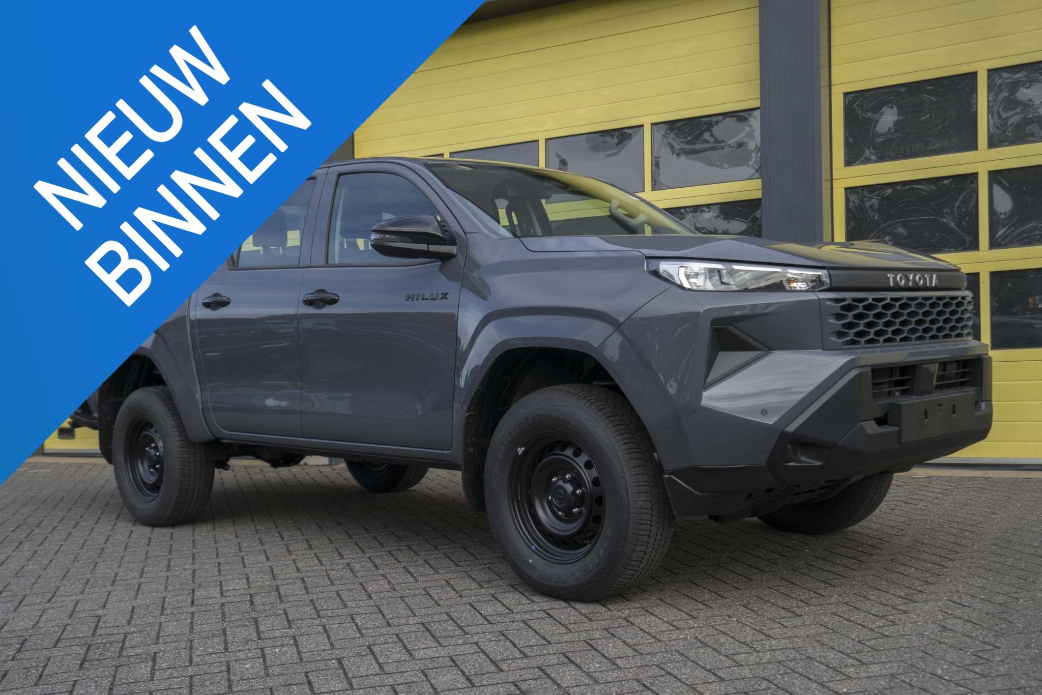 Toyota Hilux 2.8 D-4D MHEV Double Cab Auto 4WD Active, Auto's, Automaat, 4 cilinders, Automatische klimaatregeling, Bedrijf