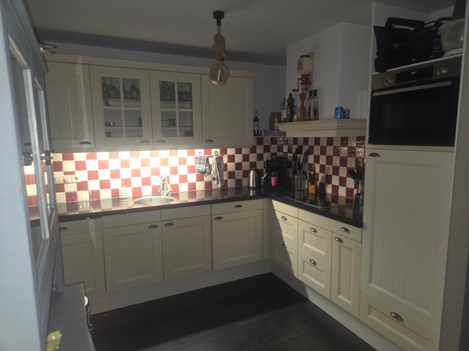 Keuken met inbouwapparatuur, Huis en Inrichting, Keuken | Complete keukens, Ophalen, Gebruikt, Hoekkeuken