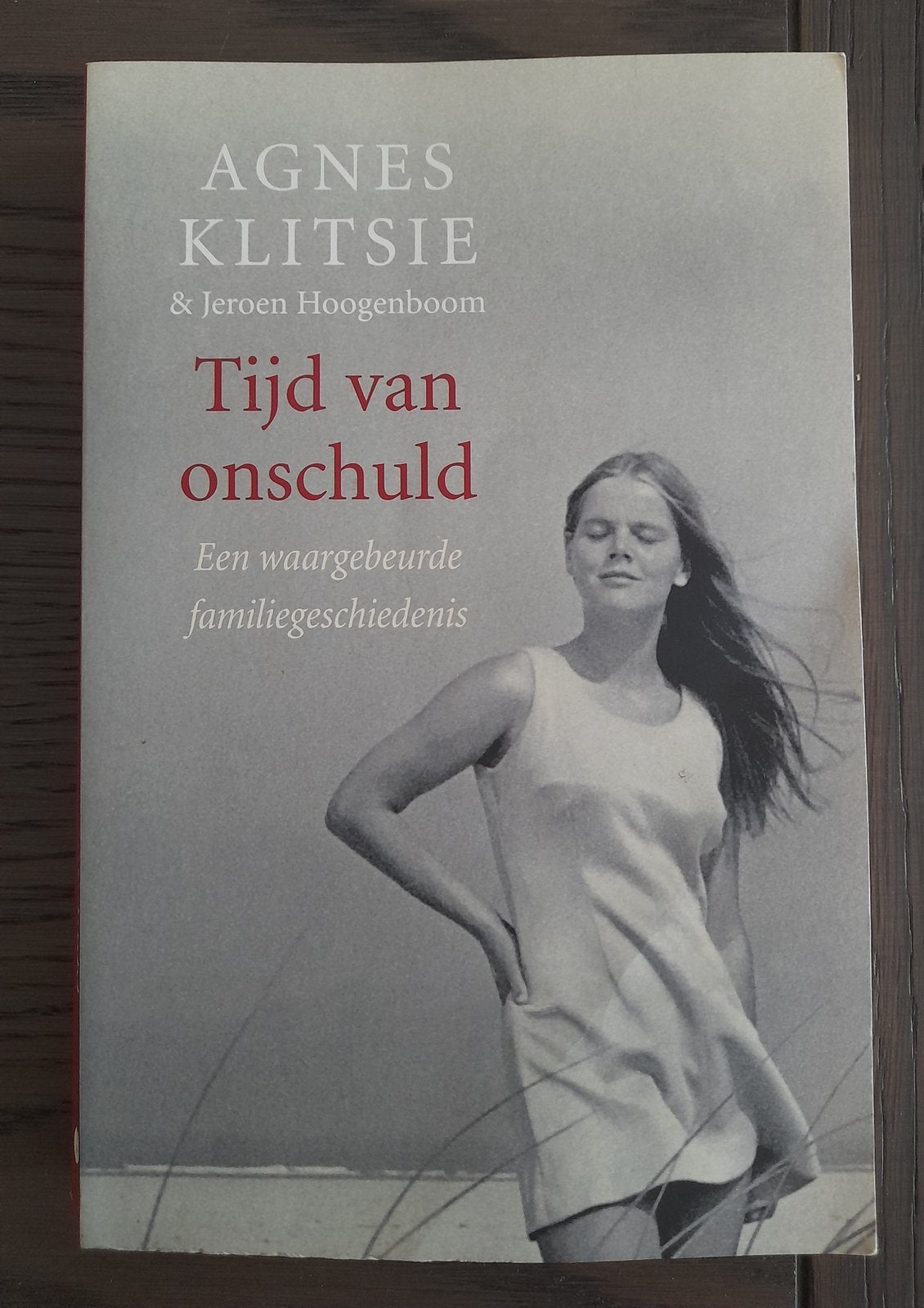 Tijd van onschuld, geschreven door Agnes Klitsie, Ophalen of Verzenden, Gelezen, Overige