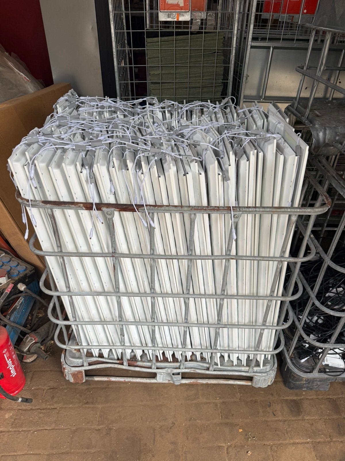 NIEUW Led panelen - 119,5x29,5 cm - 108 stuks, Ophalen, Nieuw, Wit, Lumention