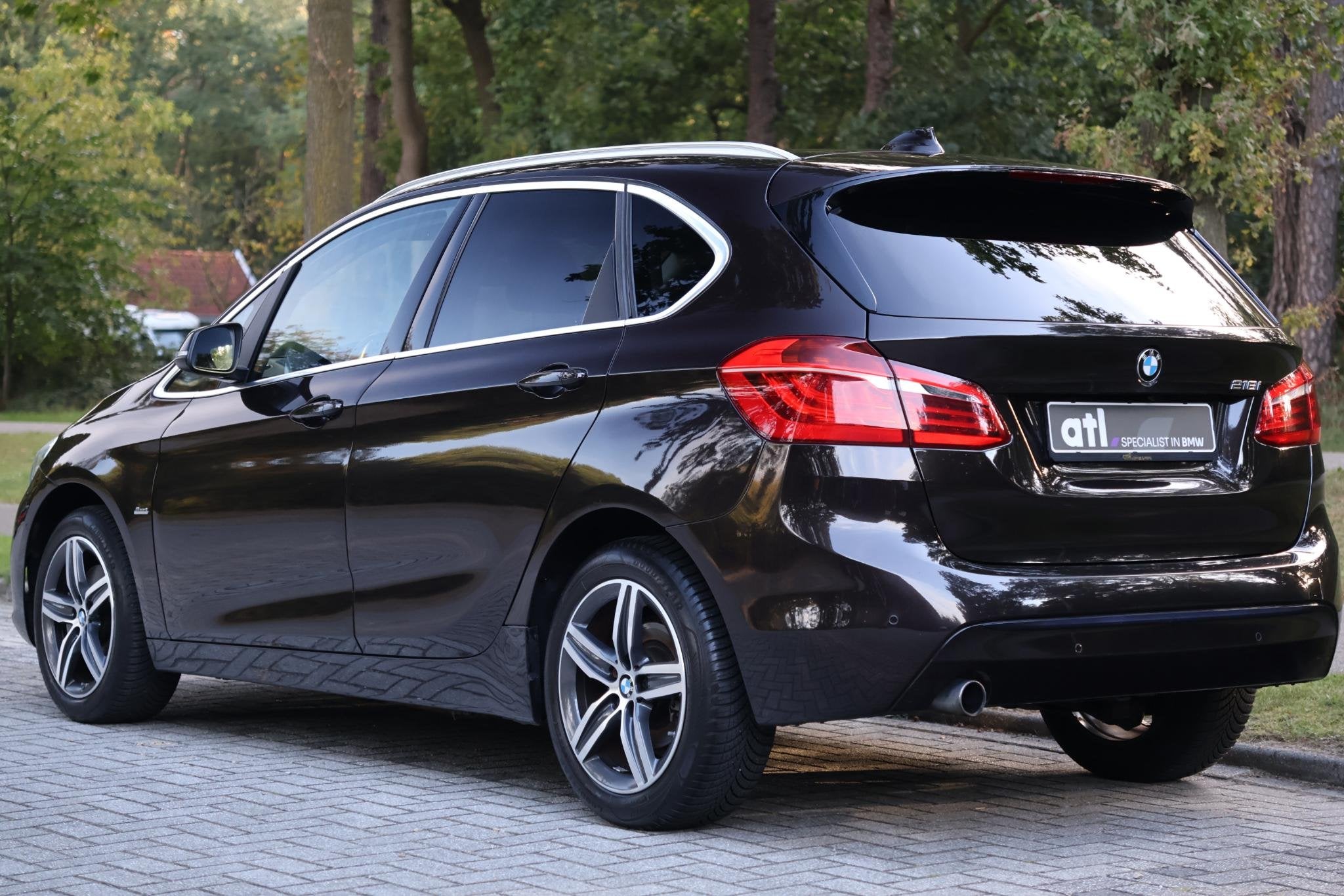 BMW 2-serie Active Tourer 218i Sport Sportline | Navi | LED, Auto's, Voorwielaandrijving, Gebruikt, Euro 6, Handgeschakeld