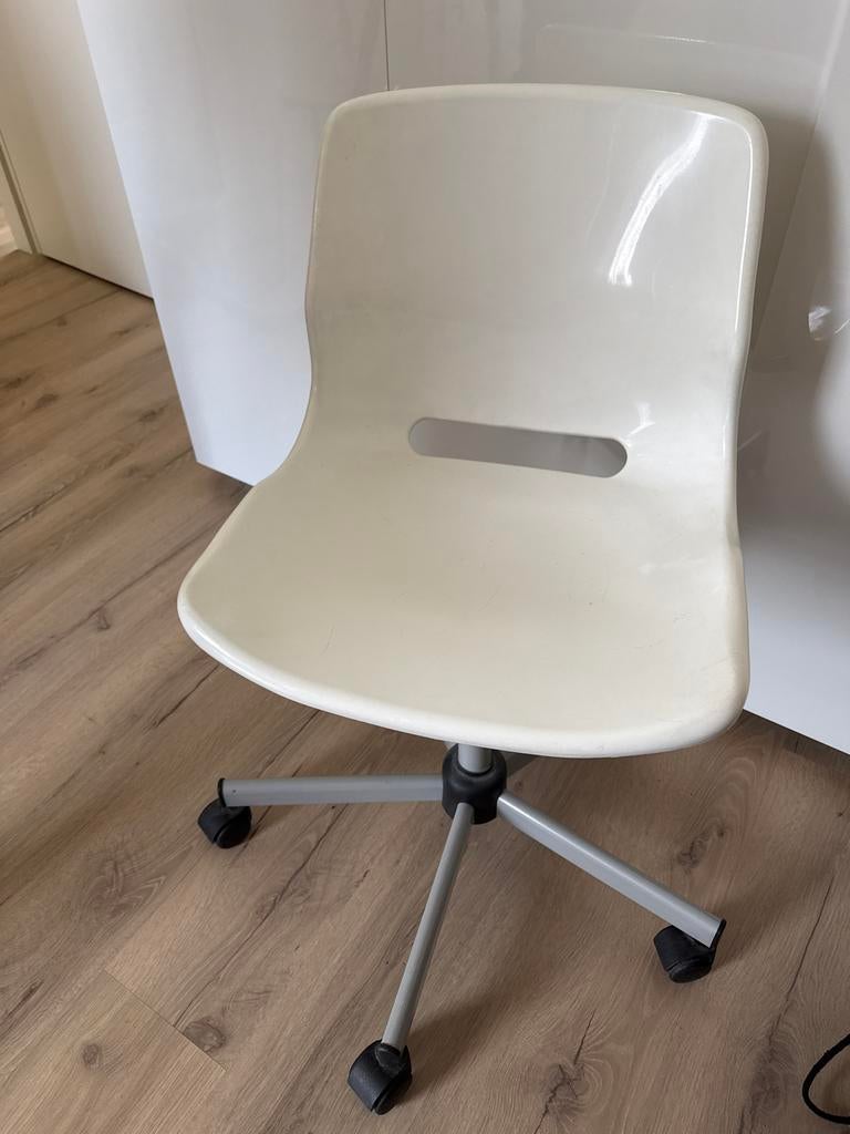 Ikea Snille Bureaustoel - Wit - Nog in prima staat, Ophalen of Verzenden, Zo goed als nieuw, Wit, Bureaustoel