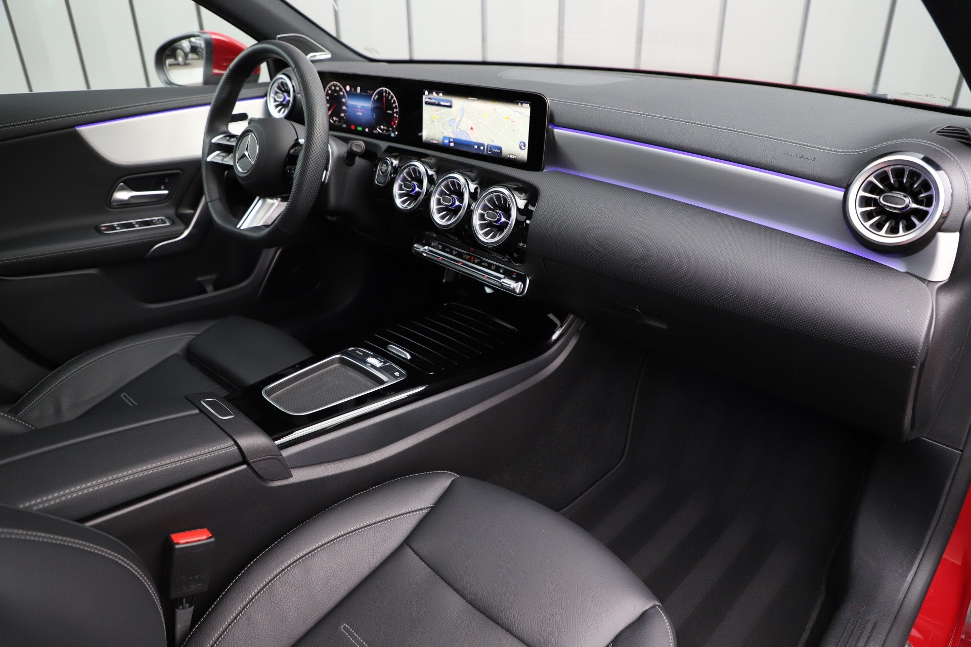 Mercedes-Benz A-Klasse 250e AMG | 218PK | Pano | Sfeerverlic, Auto's, Mercedes-Benz, 12 maanden, Gebruikt, Bedrijf, Hybride Elektrisch/Benzine