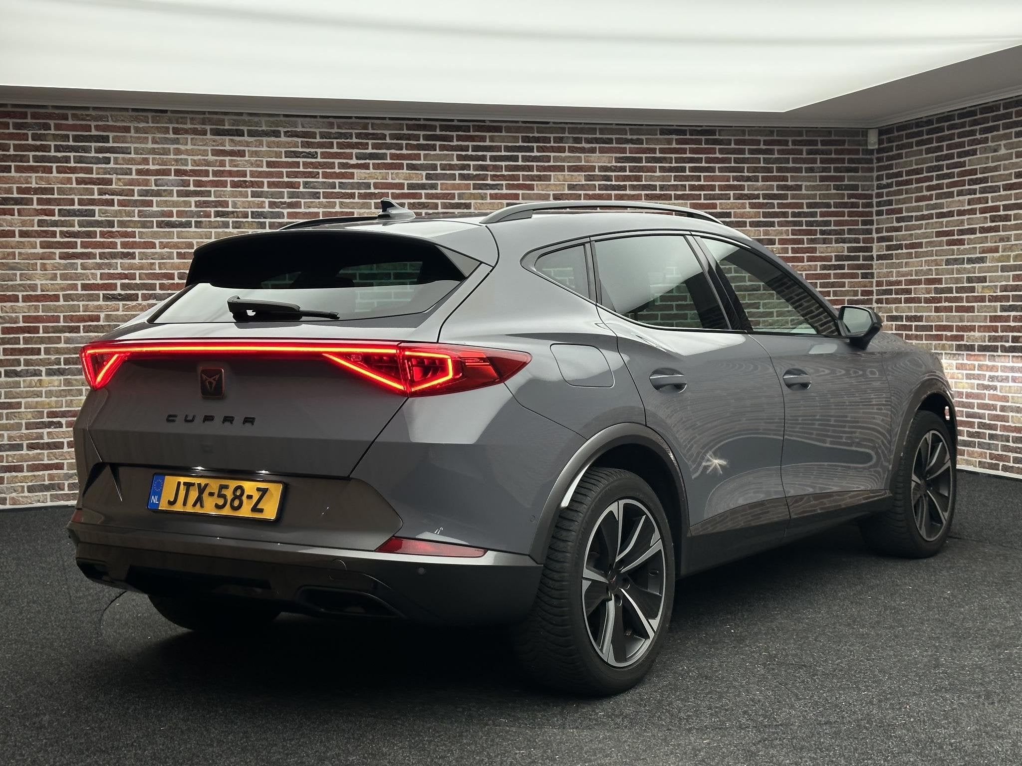 CUPRA Formentor 1.5 TSI | Carplay| Adaptive Cruise|, Auto's, Dealer onderhouden, Stof, Bedrijf, SUV of Terreinwagen