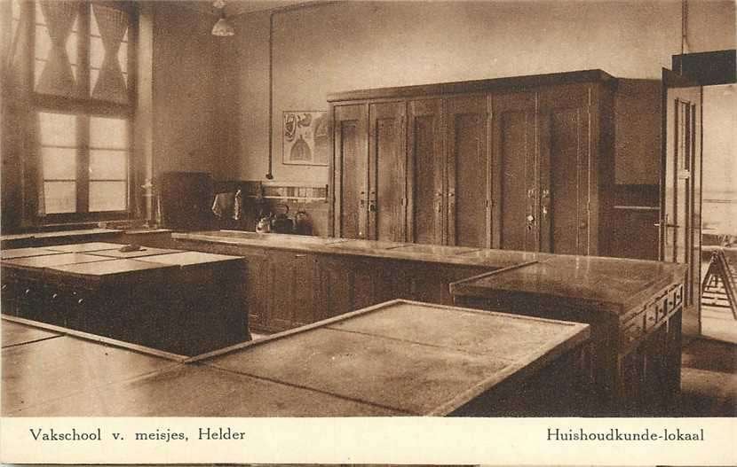 300-491-001 Den Helder Vakschool v meisjes, Verzenden, Voor 1920, Noord-Holland