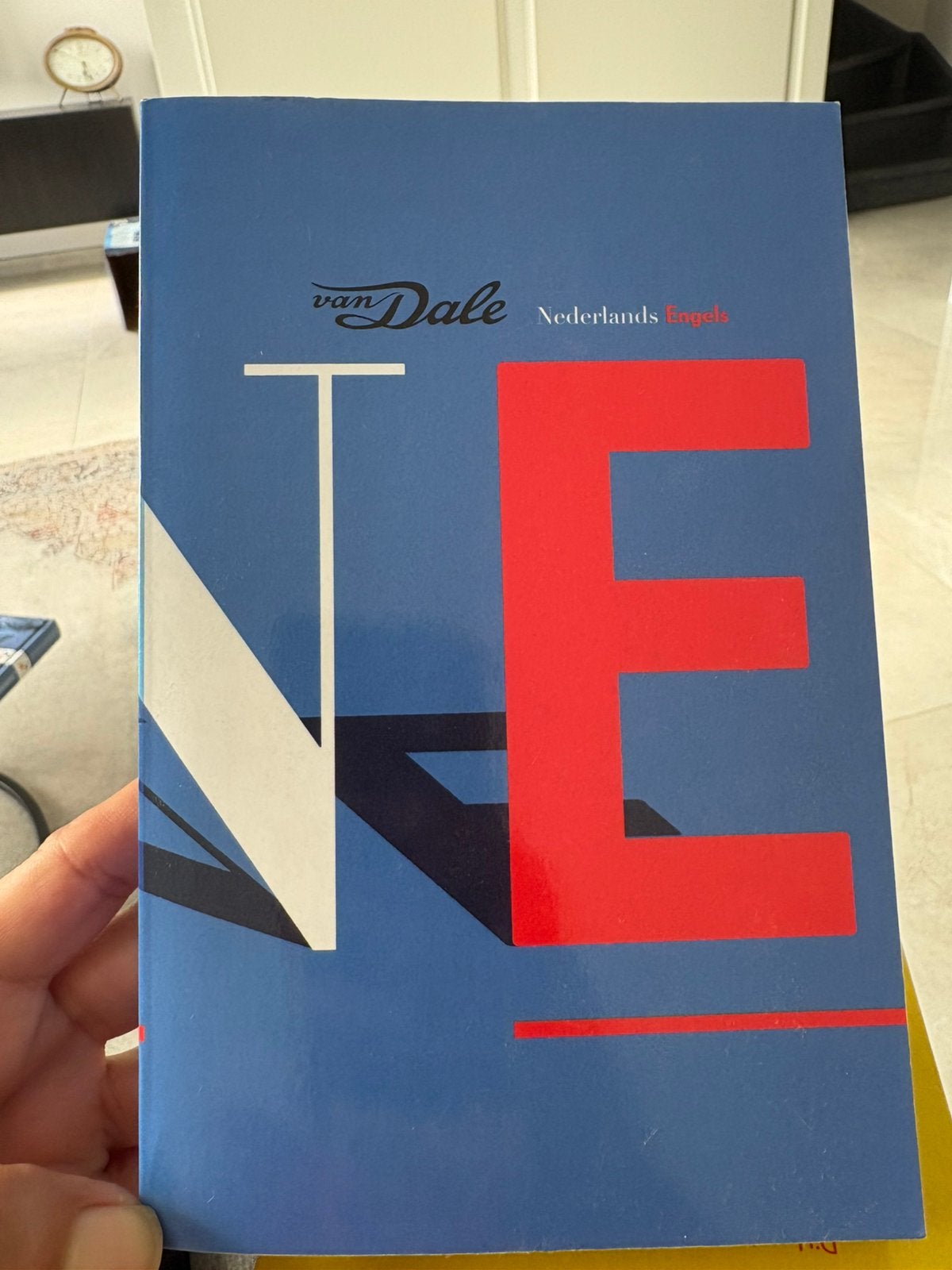Van Dale Pocketwoordenboek Nederlands-Engels Engels-Nederlan, Boeken, Woordenboeken, Ophalen, Zo goed als nieuw, Van Dale, Engels