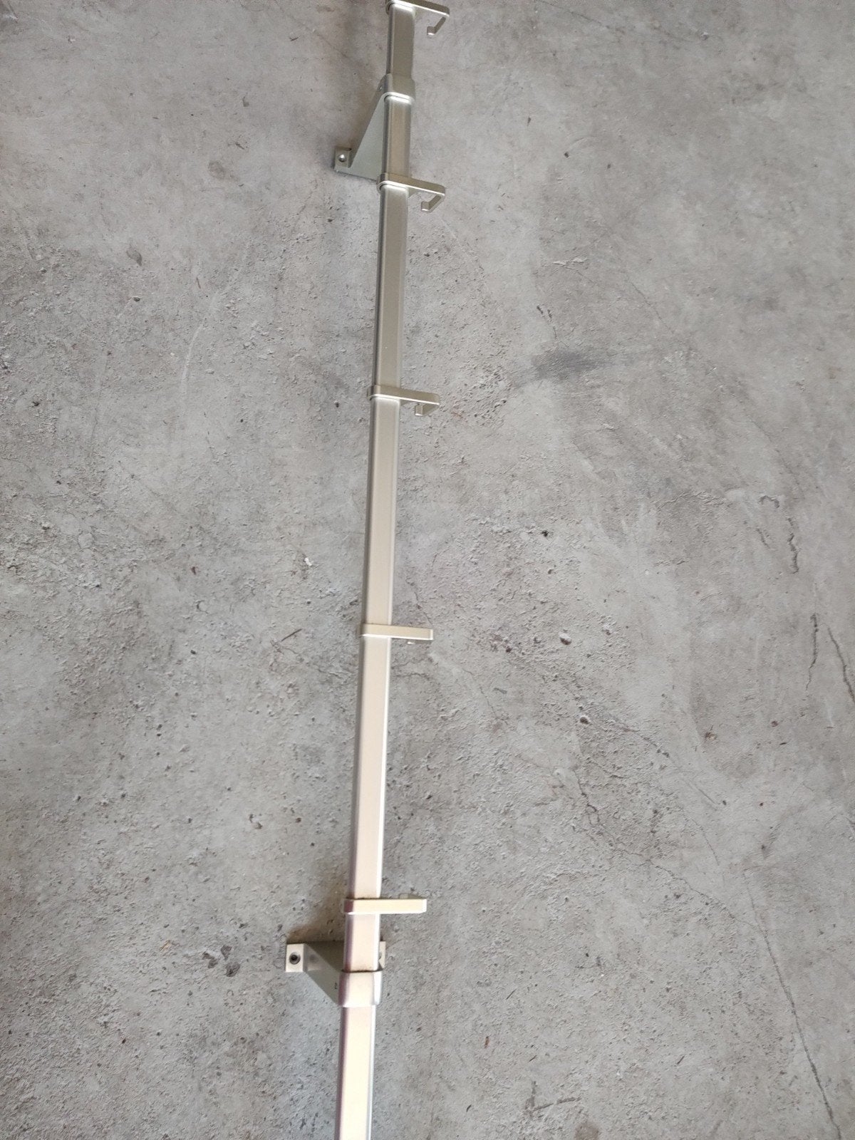 Kapstok 4 meter of ingekort, Ophalen, Metaal, Wandkapstok, Minder dan 100 cm