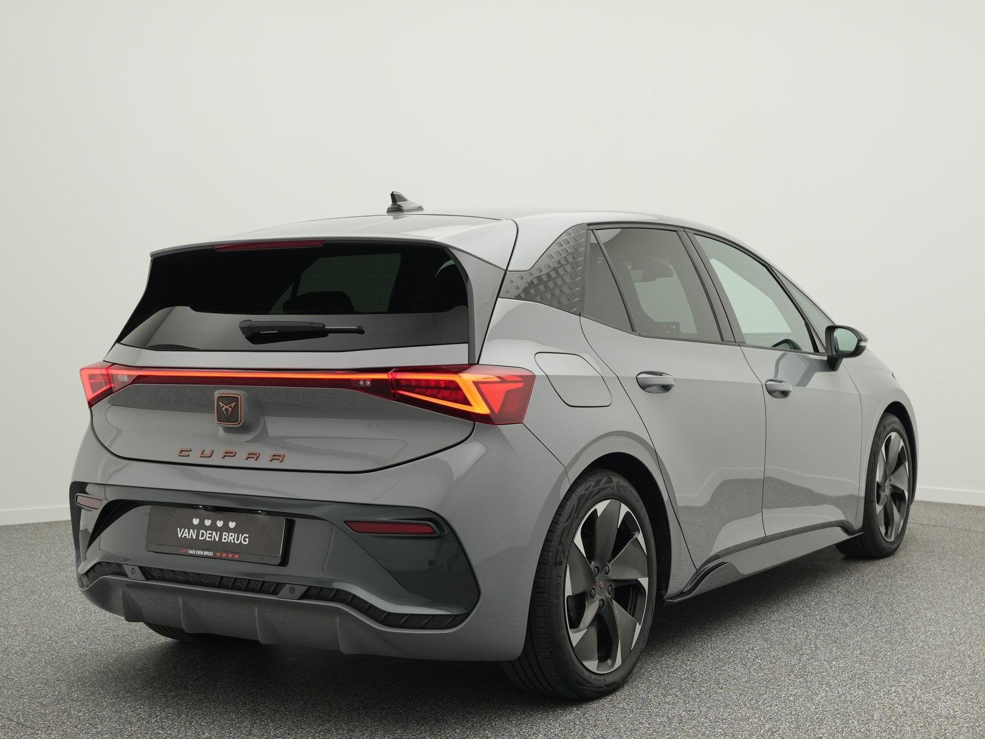 CUPRA Born Adrenaline 62 kWh 230pk | SOH 98% | Warmtepomp |, Auto's, Automaat, 421 km, Gebruikt, Zwart
