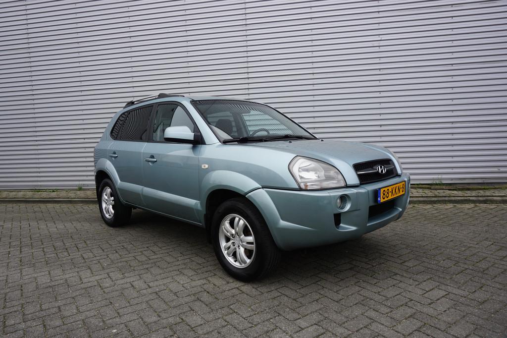 Hyundai Tucson 2.0i Style Executive Climate / Navi / Cruise, Auto's, Hyundai, Parkeersensor, Stof, Gebruikt, 4 cilinders