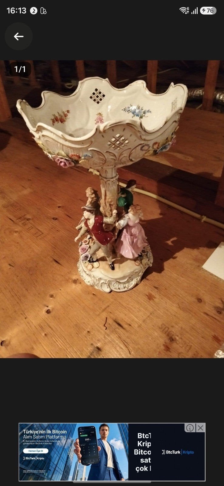 Antieke Porseleinen Fruitschaal met Figuren, Ophalen of Verzenden