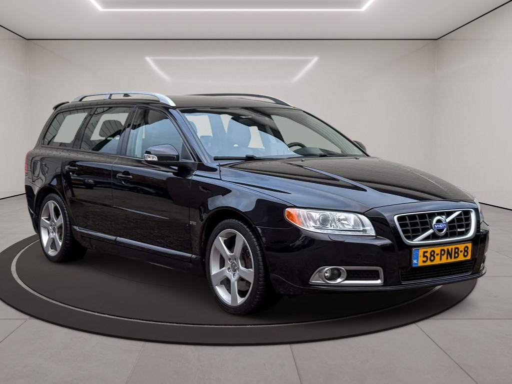 Volvo V70 2.0T R-Edition * YOUNGTIMER * TREKHAAK * LEER * ON, Auto's, Voorwielaandrijving, Euro 5, Zwart, 4 cilinders