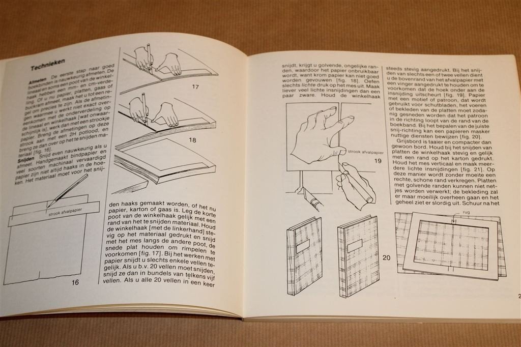 Boekbinden — Een ambachtelijk instructieboek — met ill., Ophalen of Verzenden, Gelezen, Overige onderwerpen