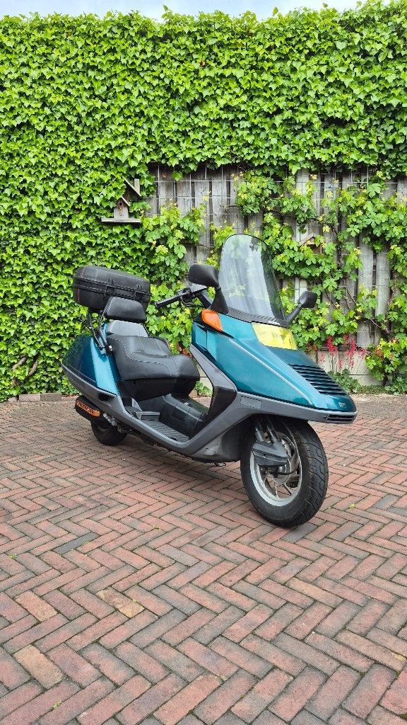 Honda Helix CN250 | Motorscooter | Underglow | Partyscooter, 250 cc, Scooter, Gebruikt, Particulier