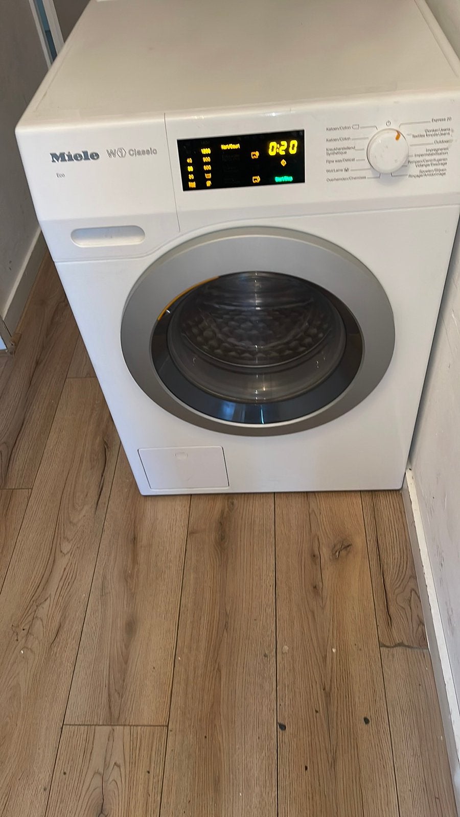 Miele wasmachine W1 Classic Eco, Witgoed en Apparatuur, Ophalen, Energieklasse A of zuiniger, Zo goed als nieuw, Voorlader