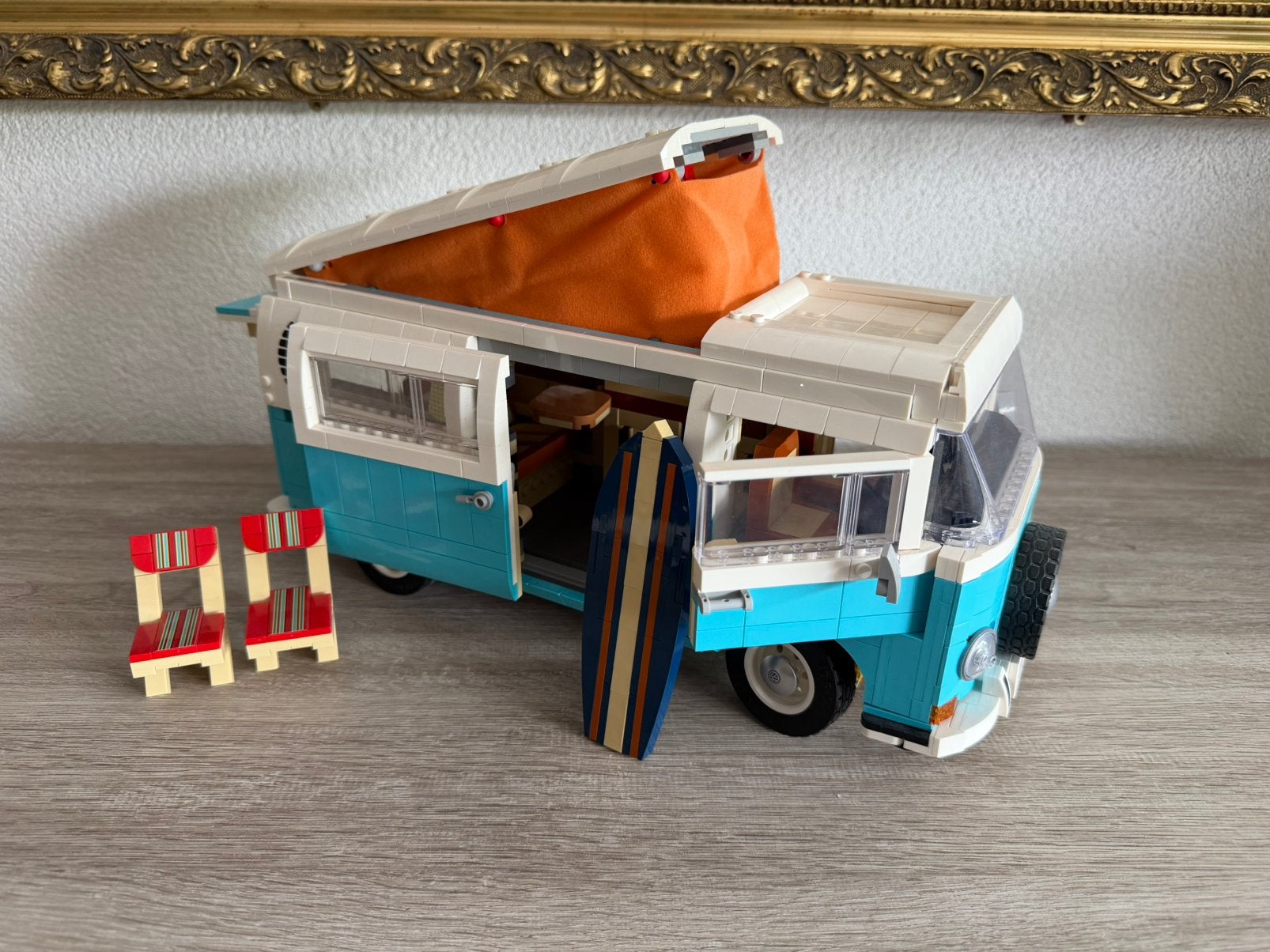 Lego Volkswagen T2 Camper – compleet gebouwd, Hobby en Vrije tijd, Modelauto's | 1:87, Verzenden, Zo goed als nieuw, Bus of Vrachtwagen