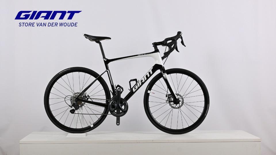 Giant Defy Advanced 1 M/L Shimano Ultegra, 28 inch, Gebruikt, Carbon, Heren
