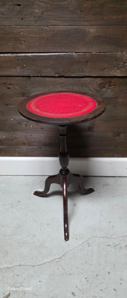 Antieke bijzettafel met rood vilt blad, Antiek en Kunst, Ophalen of Verzenden