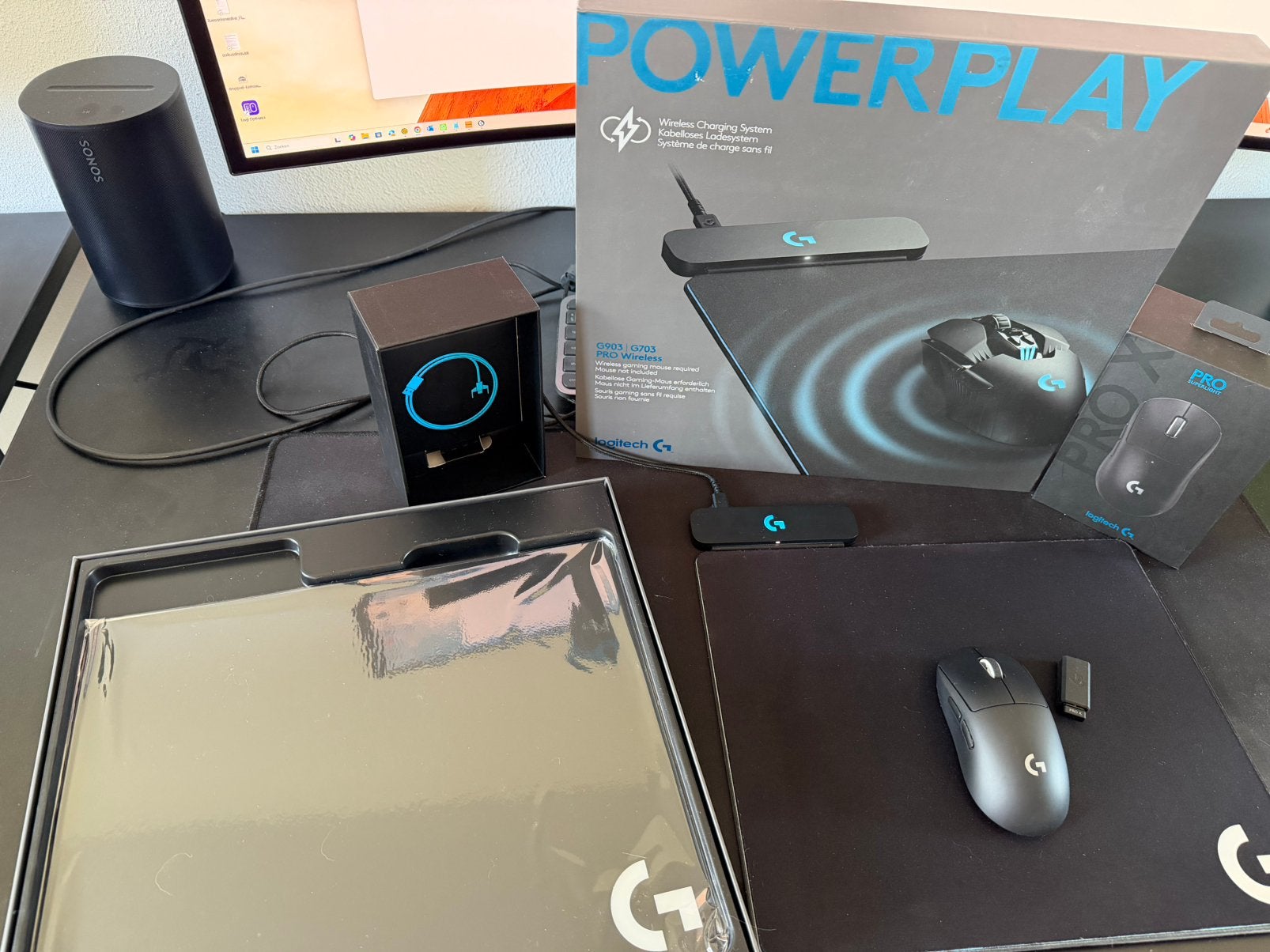 Logitech Pro X Superlight + Logitech Powerplay, Gebruikt, Gaming muis, ‘LOGITECH’, Ophalen of Verzenden