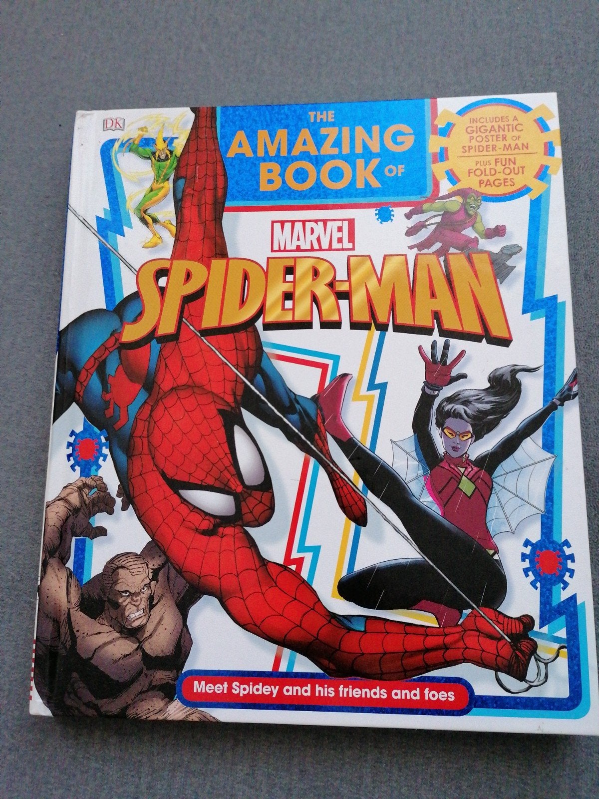The Amazing Book of Marvel Spider-Man (DK), Ophalen of Verzenden, Zo goed als nieuw, DK, Non-fictie