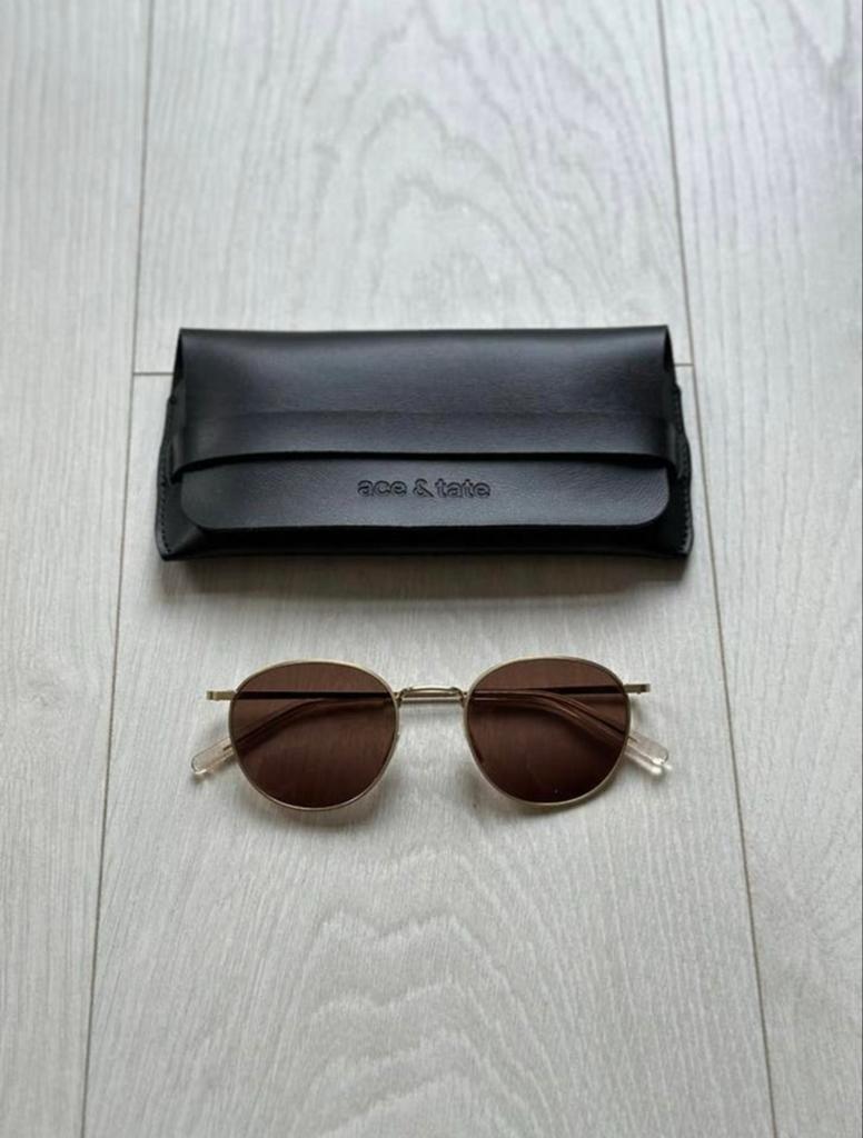 NIEUW Ace & Tate Neil Large Zonnebril Satin Gold, Sieraden, Tassen en Uiterlijk, Overige merken, Zonnebril, Bruin, Nieuw