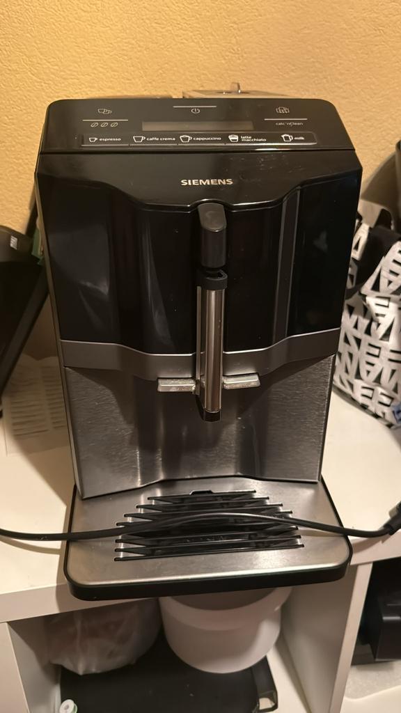 Siemens Koffiemachine - Espresso, Cappuccino, Latte Macchiat, Ophalen, Afneembaar waterreservoir, Gebruikt, Koffiemachine