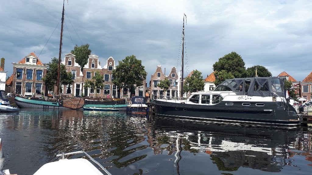 Foto 20 van te koop mooi chalet met tuinhuis naast zwem vis en vaarwater