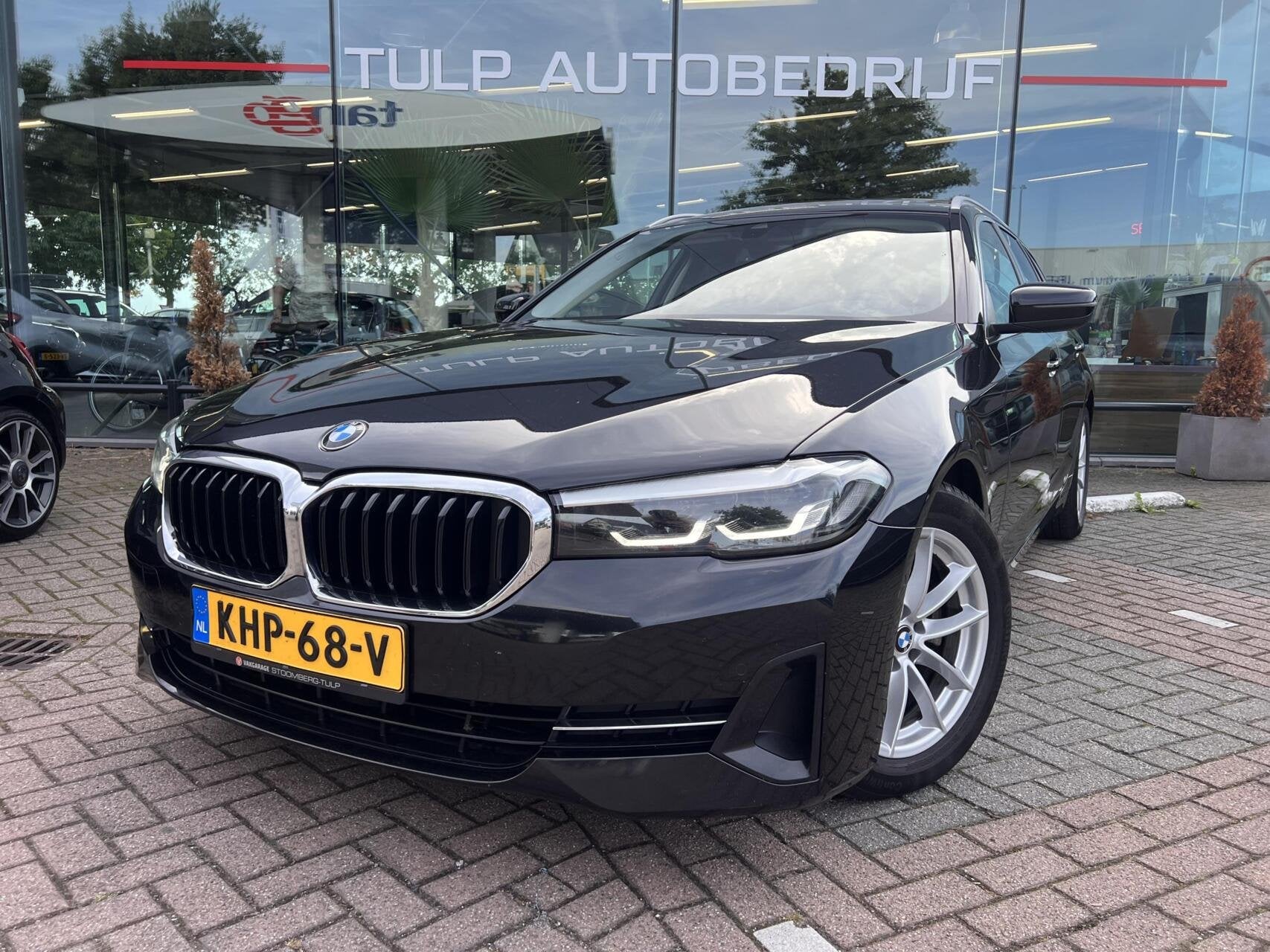 BMW 5-serie Touring 520d Business Edition Plus Automaat Pano, Auto's, Automaat, Dealer onderhouden, Achterwielaandrijving, 4 cilinders