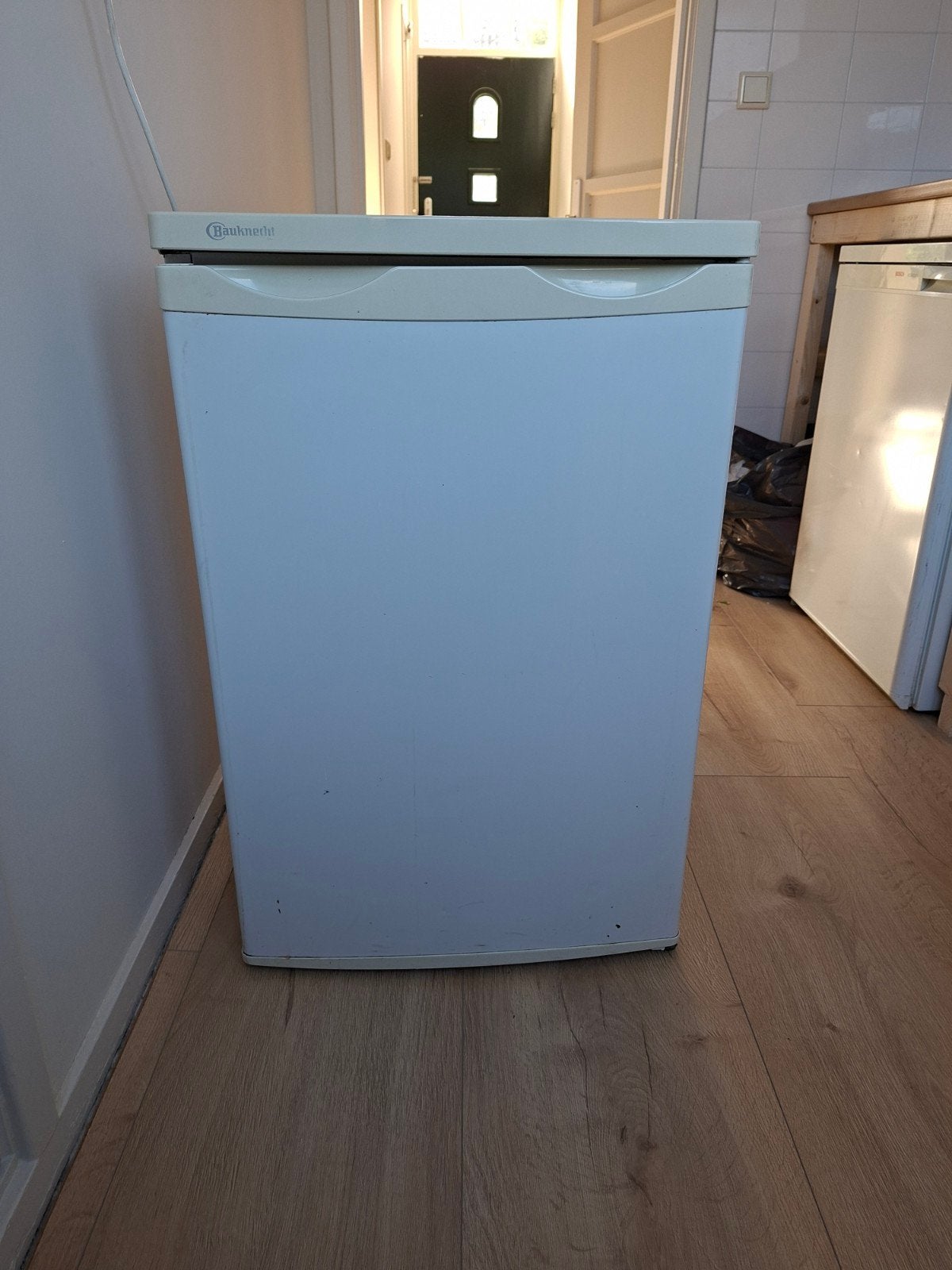 Bauknecht Koelkast - zonder vriesvak, 75 tot 100 liter, 45 tot 60 cm, Ophalen, 85 tot 120 cm