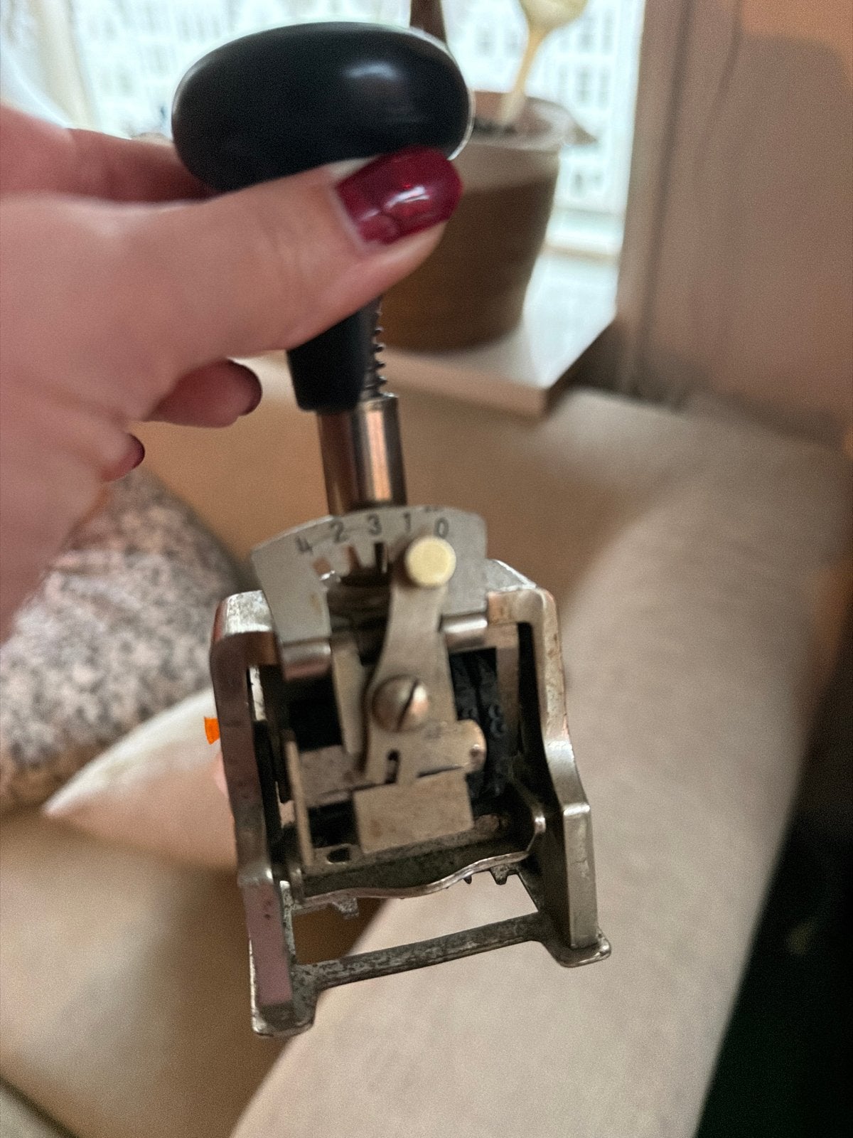 Mooie handmatige Stempel machine met cijfers, Ophalen of Verzenden, Houten stempel
