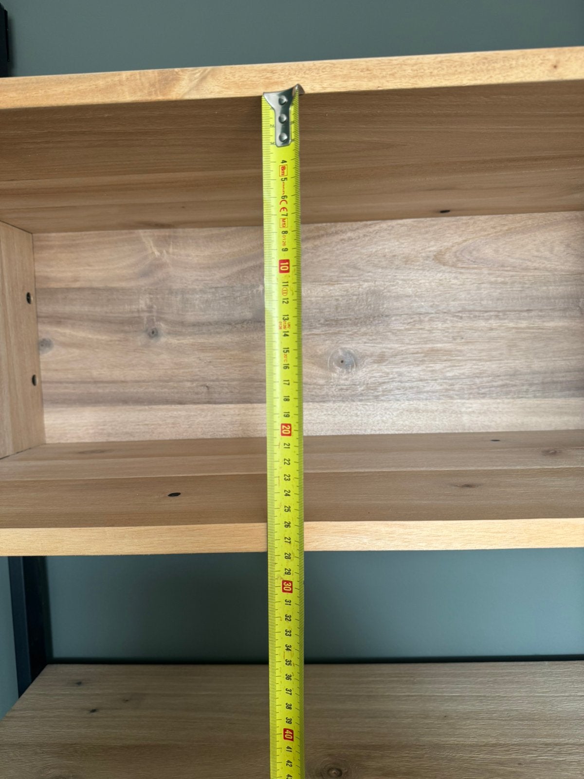 Foto 8 van Boekenkast hout/staal met lade 200x80x34,5