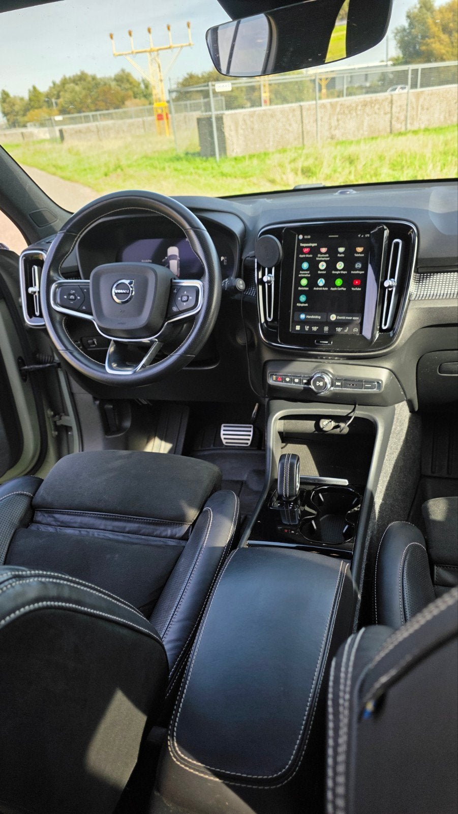 Foto 11 van volvo xc40 R-design P8 Recharge 408 pk
