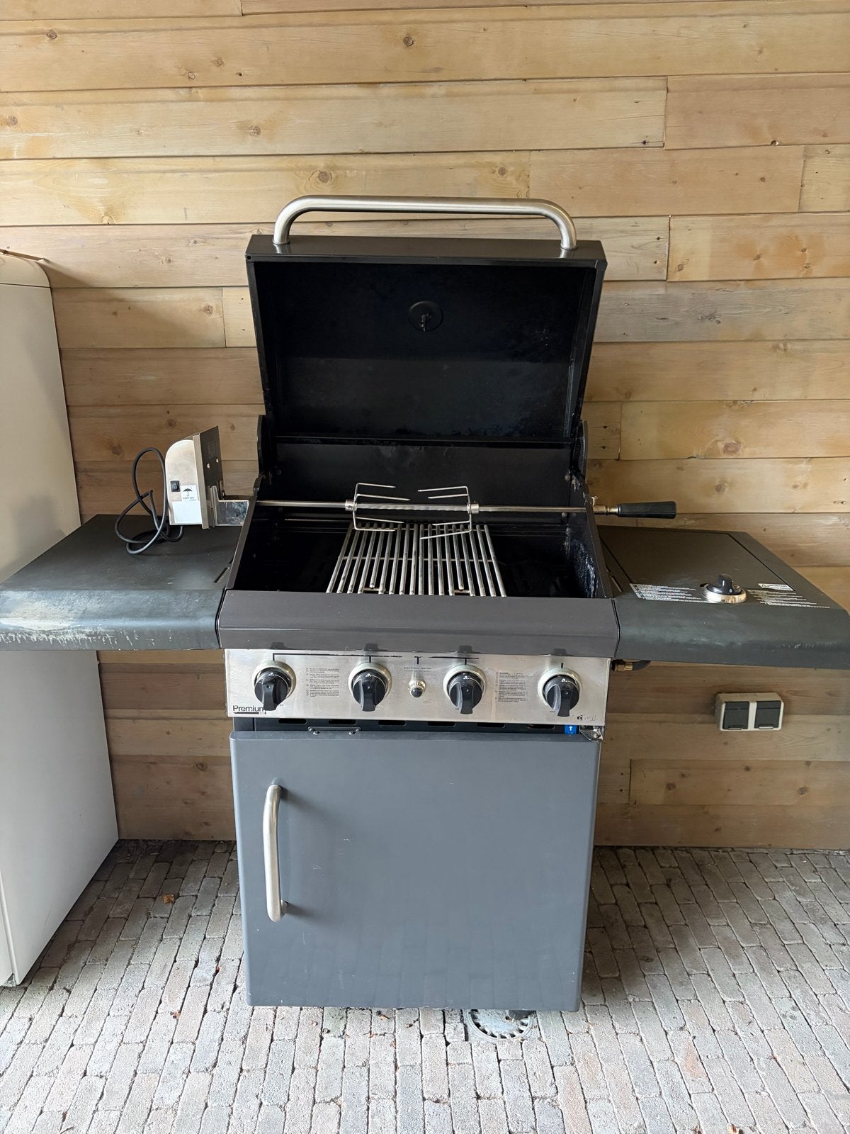 GrandHall gas BBQ/Buitenkeuken met elektrisch Draaispit, Ophalen, Gebruikt