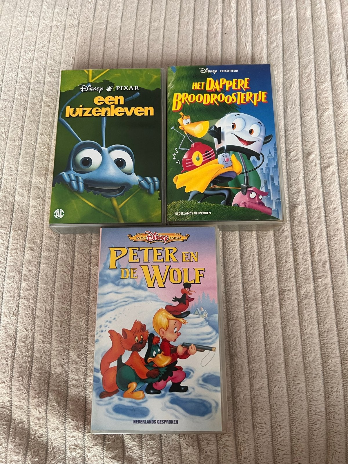 Disney VHS-banden: Een Luizenleven, Broodroostertje, Peter e, Cd's en Dvd's, Gebruikt, Alle leeftijden, Kinderfilm, VHS