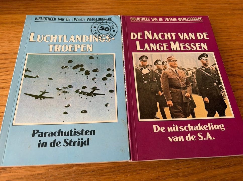 2 boeken Bibliotheek Tweede Wereldoorlog: Luchtlandingstroep, Boeken, Ophalen of Verzenden, Tweede Wereldoorlog, Gelezen, Algemeen