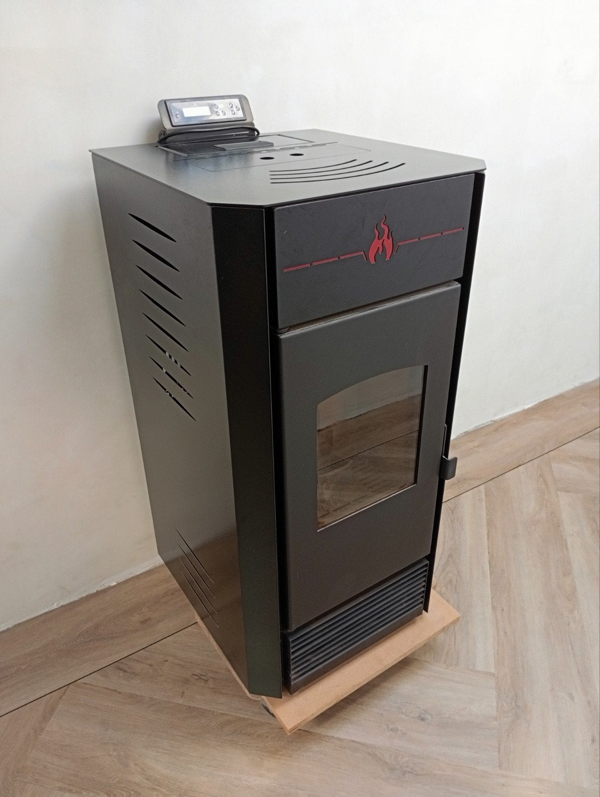 JustFire Pelletkachel - 14kW  weinig gebruikt, Huis en Inrichting, Ophalen, Gebruikt, Houtkachel, Vrijstaand