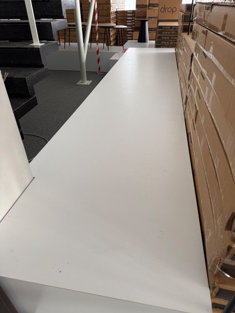 Zwevend podium wit meubelplaat H62 x L400 x B78 cm, Ophalen, 200 cm of meer, 50 tot 100 cm, Zo goed als nieuw