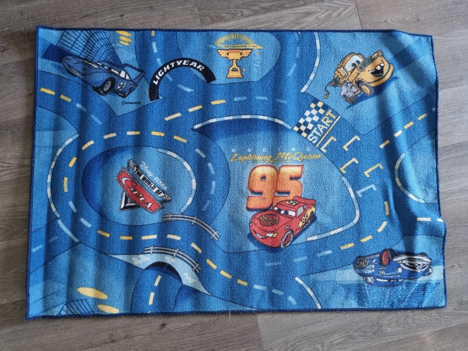 Cars vloerkleed  133 x 93 cm, Ophalen, Gebruikt