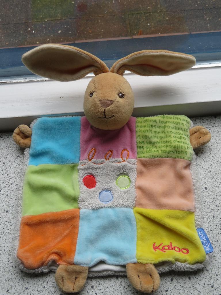 Handpop knuffeldoek konijn merk Kaloo zacht materiaal, Konijn, Ophalen of Verzenden, Zo goed als nieuw, Wasbaar