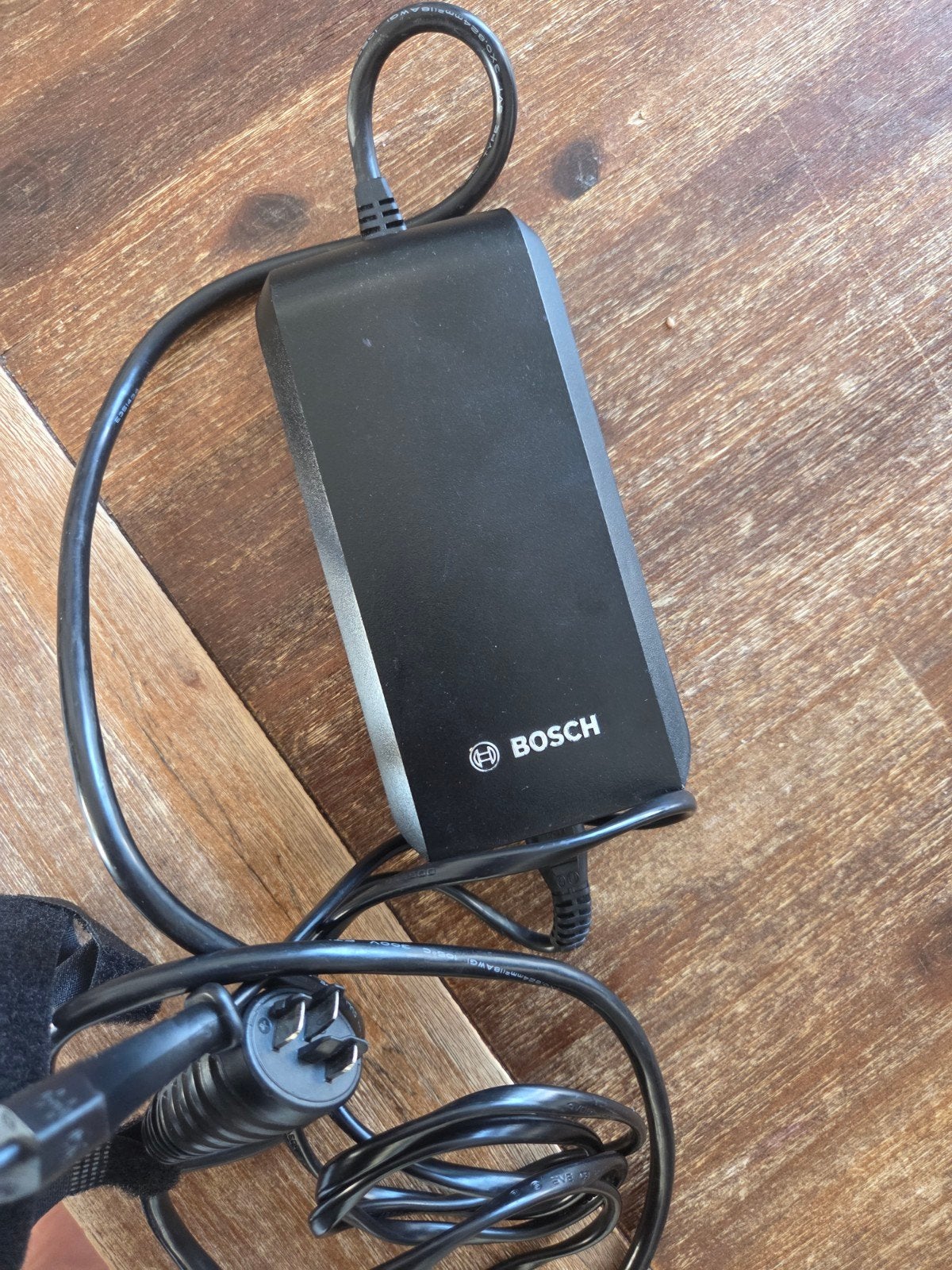 Bosch eBike Acculader 36-2/100-240 Compact Charger, Zo goed als nieuw
