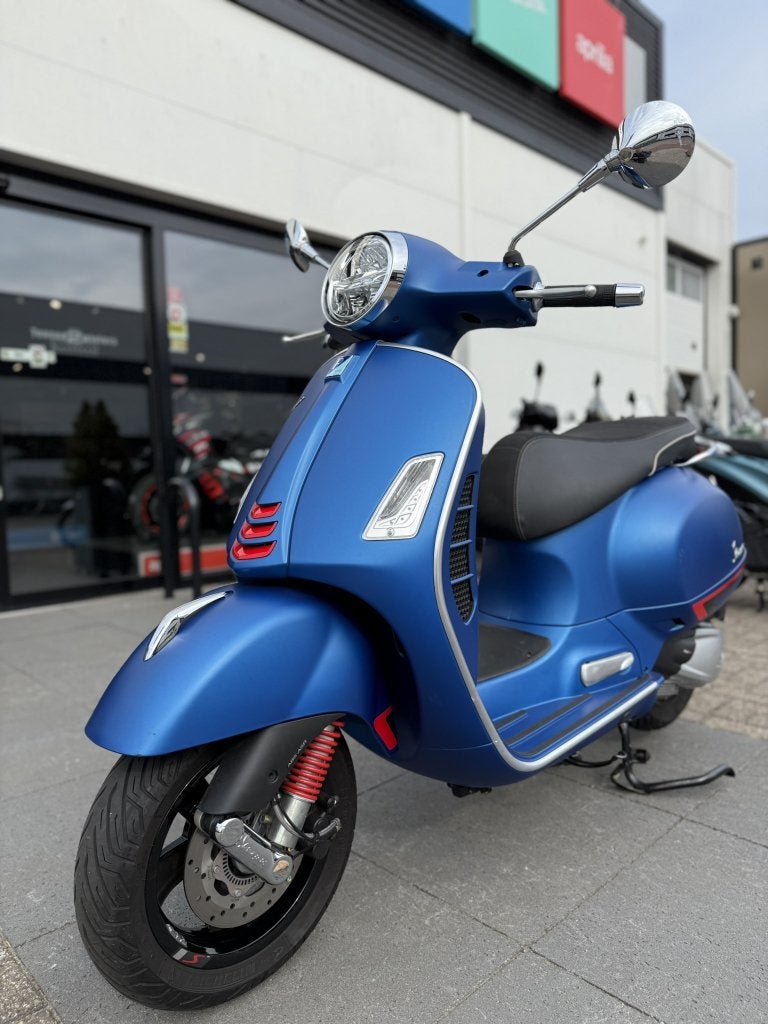 Vespa GTS 300 cc Super Sport HPE Eindjaar deal, Motoren, Niet ingevuld, Scooter, 300 cc, Bedrijf